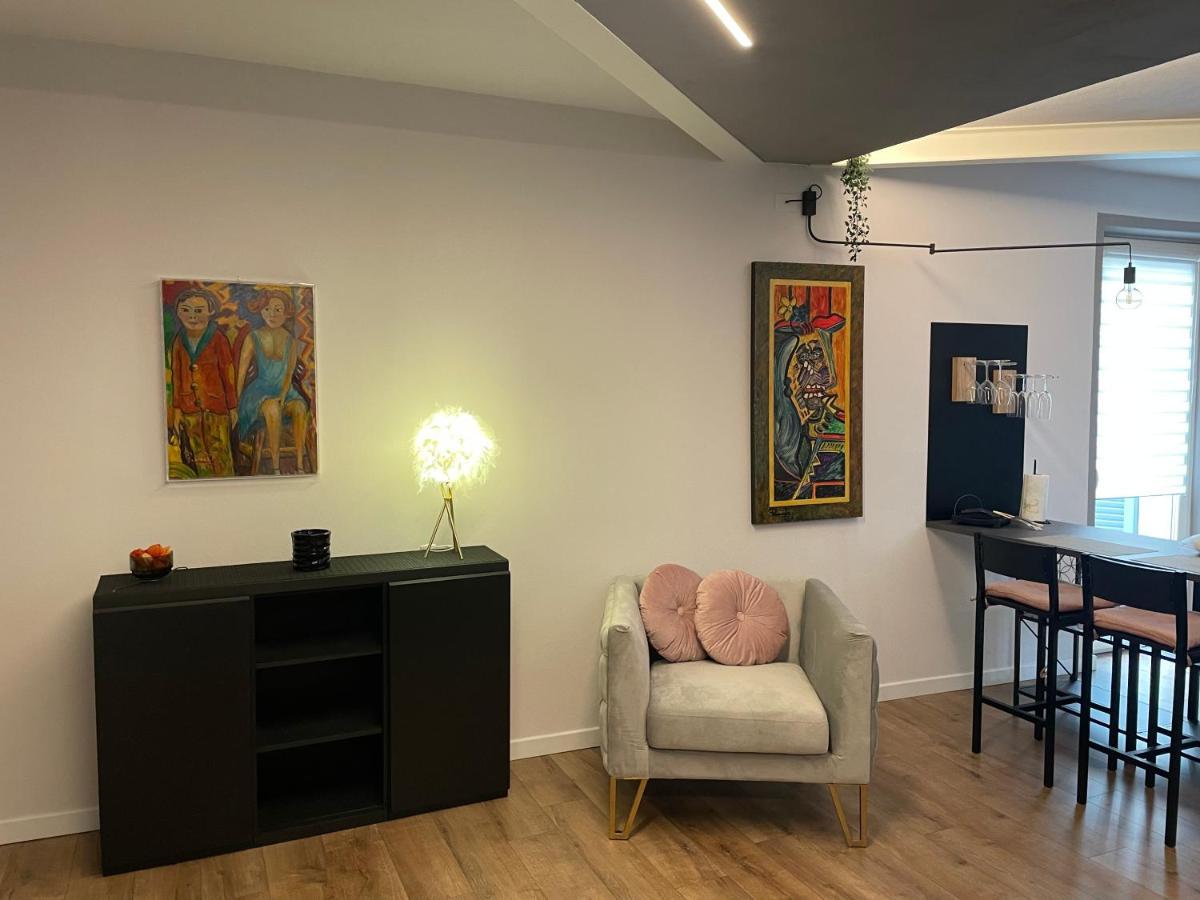 Arona Picasso'S House Modern Artアパートメント エクステリア 写真